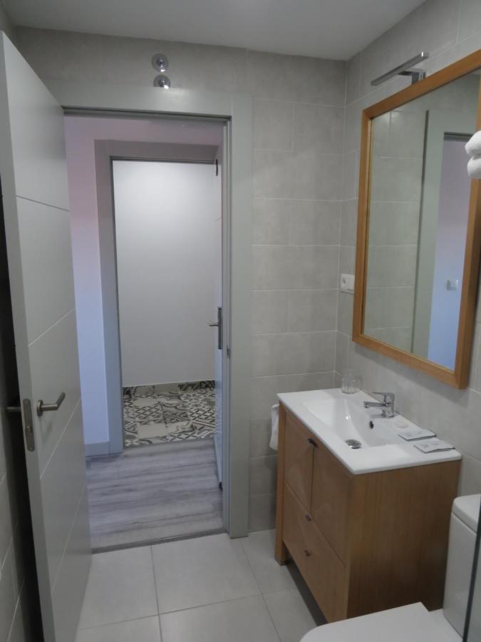 Hotel Alojamientos Aviche 6 Santander Eksteriør bilde